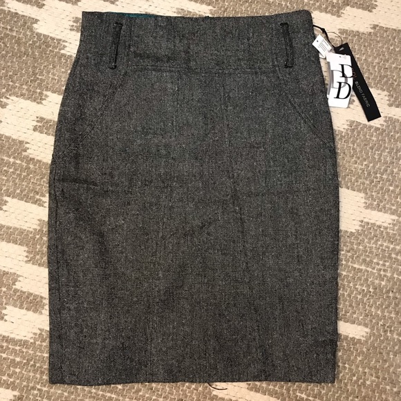 Dalia Collection Dresses & Skirts - Sharp looking pencil skirt size 8